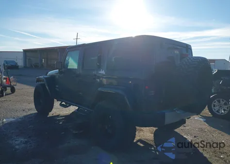 2013 Jeep Wrangler Unlimited Sahara z USA, uszkodzony, nr VIN 1C4BJWEG5DL538857